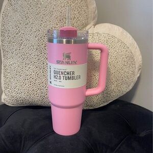 Stanley Sizzling Pink 30oz